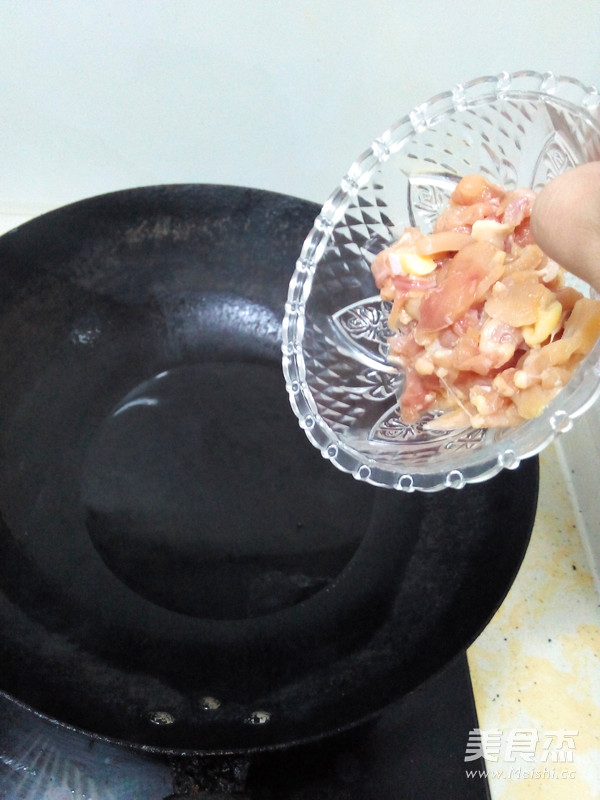 Fried Noodles with Cordyceps Chicken and Fish Balls recipe