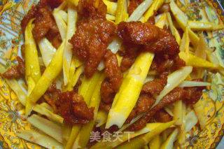 Stir-fried Bamboo Shoots with Lean Meat recipe