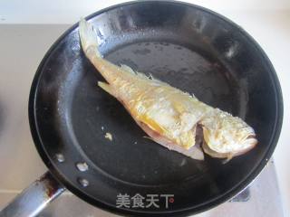 Thousands of Yellow Croaker Burnt Mold recipe