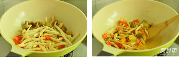 Stir-fried Double Mushrooms with Colored Peppers recipe