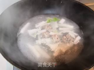 Mushroom Meatballs Boiled Rice Cake recipe