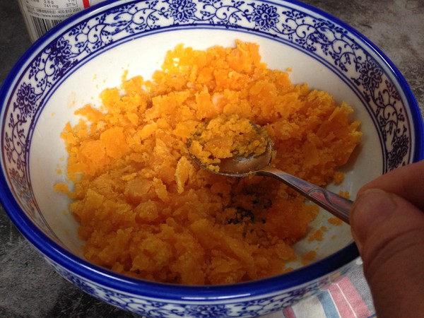 Wormwood Pork Floss and Egg Yolk Green Group recipe