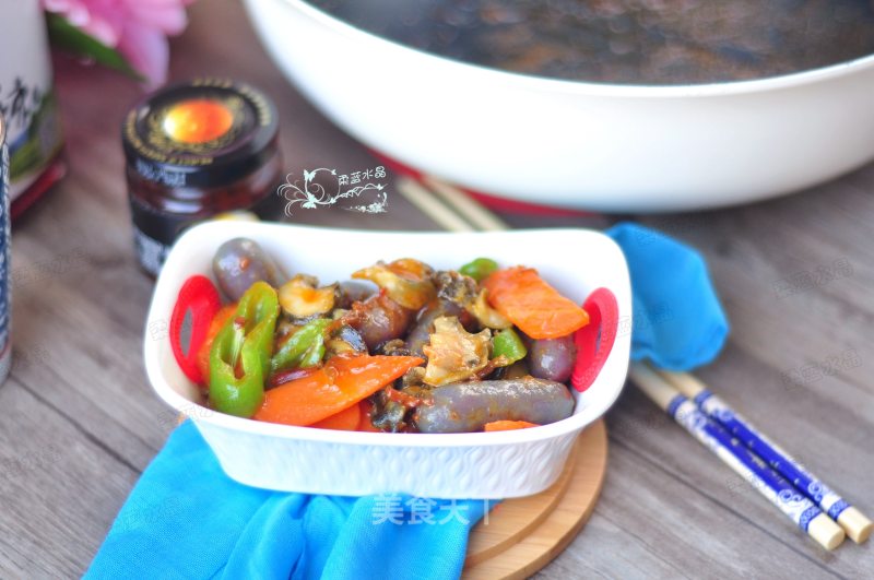 Stir-fried Conch Meat with Rice Cake Sauce recipe
