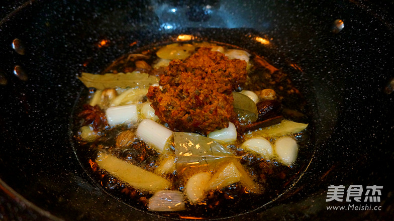 Spicy Trotter Hot Pot recipe