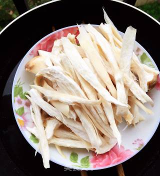 Shredded Eryngii Mushrooms in Cold Dressing recipe