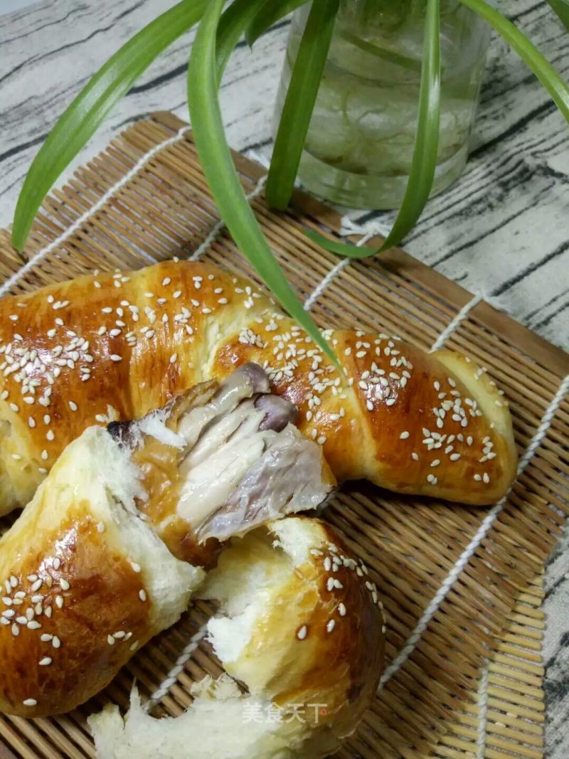 #新良first Baking Competition#begging Chicken Wing Bread recipe