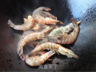 Fried Sea Prawns with Chrysanthemum recipe