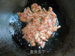 Pleurotus Eryngii with Garlic Sprouts recipe
