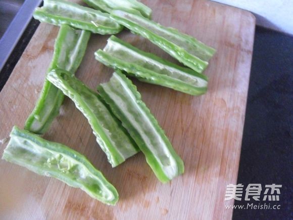 Pepper Bitter Gourd Salad recipe