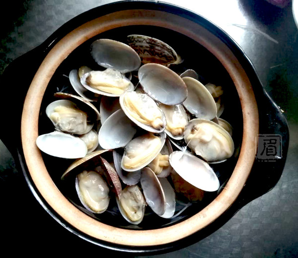 Flower Clam Vermicelli in Clay Pot recipe