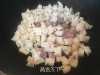 Lotus Root Diced Pork recipe