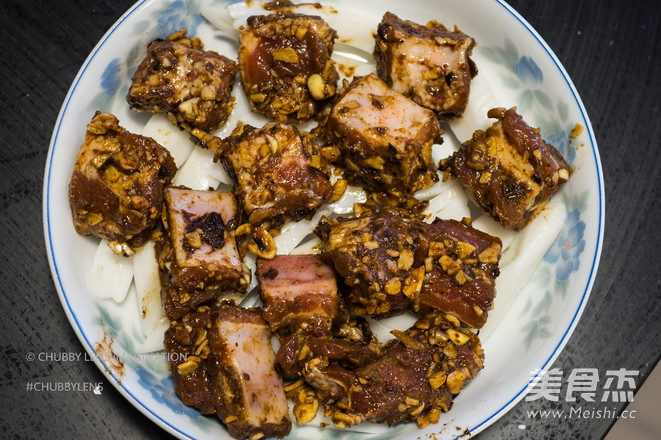 Steamed Pork Ribs with Black Bean Sauce and Golden Silver Garlic recipe