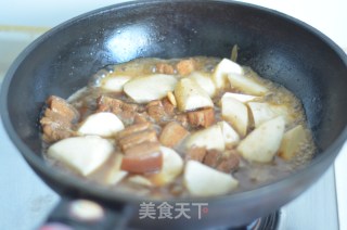 Which One is Better, Meat or Taro?-braised Pork with Taro recipe