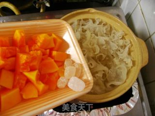 Soup-chinese Wolfberry Papaya and White Fungus Soup recipe