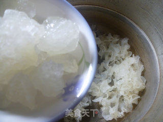 Purple Sweet Potato and Tremella Soup recipe