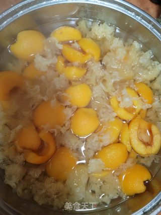 Loquat Boiled Tremella recipe