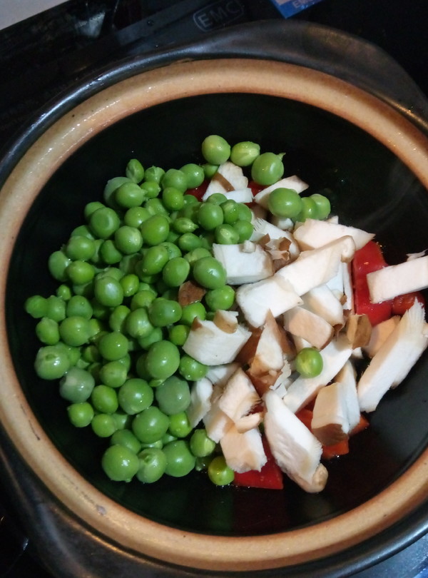 Fried Rice with Peas and Shiitake Mushrooms recipe