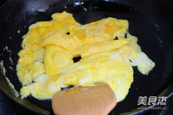 Scrambled Eggs with Pleurotus Eryngii recipe