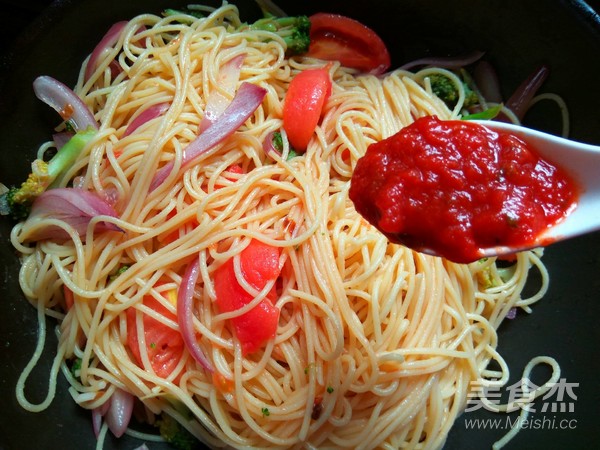 Vegetarian Fried Spaghetti recipe