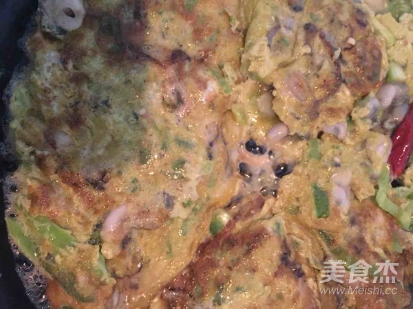 Fried Sea Oyster Omelette recipe
