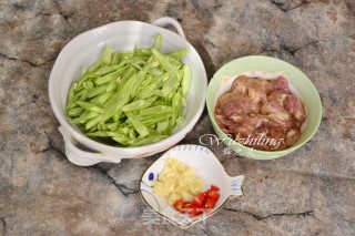 Stir-fried Pork with String Beans recipe