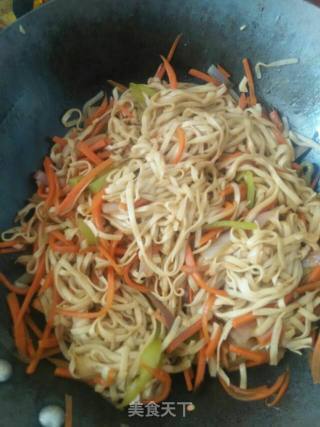 Fried Noodles with Dry Noodles recipe