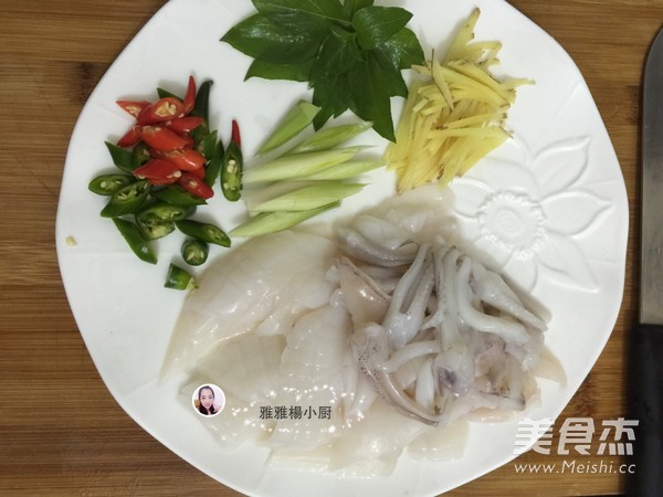 Stir Fried Squid Flower recipe