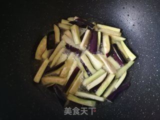 Stir-fried Cowpeas with Eggplant recipe