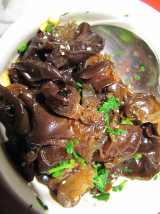Cold and Spicy Black Fungus recipe