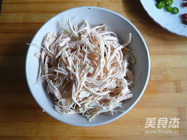 Sour and Spicy Chicken Soba Cold Noodles recipe