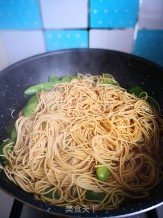 Braised Noodles with Beans recipe