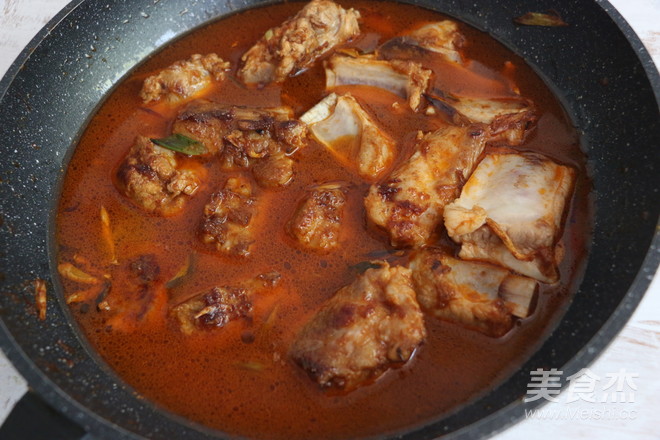 Sauce-flavored Pork Ribs Stewed Rice recipe