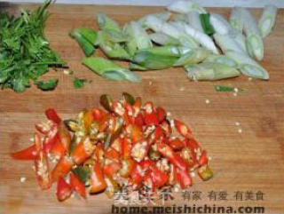 Mouth-watering Chili-fried Pork Intestines recipe