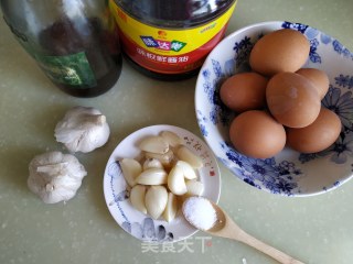 Eggs with Garlic recipe