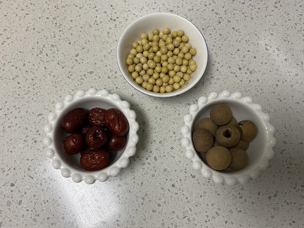 Red Dates and Longan Soy Milk recipe