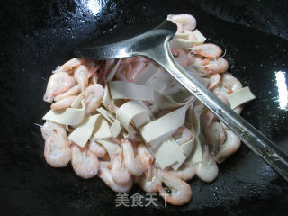 Thousands of Fried Jiang White Shrimp recipe