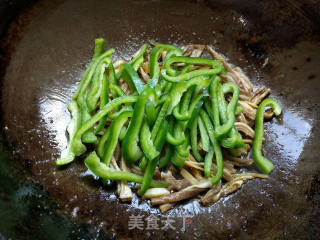 Stir-fried Pork Belly with Green Peppers recipe