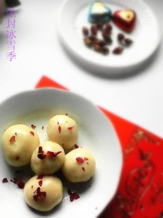 Glutinous Rice Balls with Rose Stuffing recipe