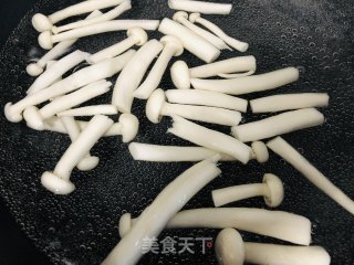 The Golden and Delicious Loofah, Egg, Mushroom Soup, Simple and Low-fat, The Whole Family Likes It recipe