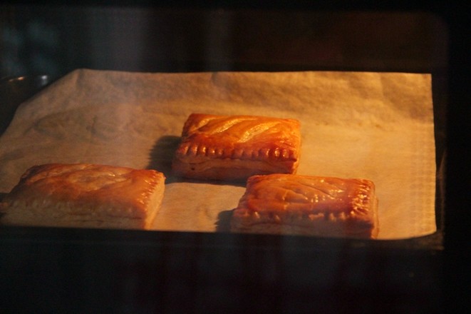 No Need to Open The Crispy Quick Hand-sweet Pineapple Pie recipe