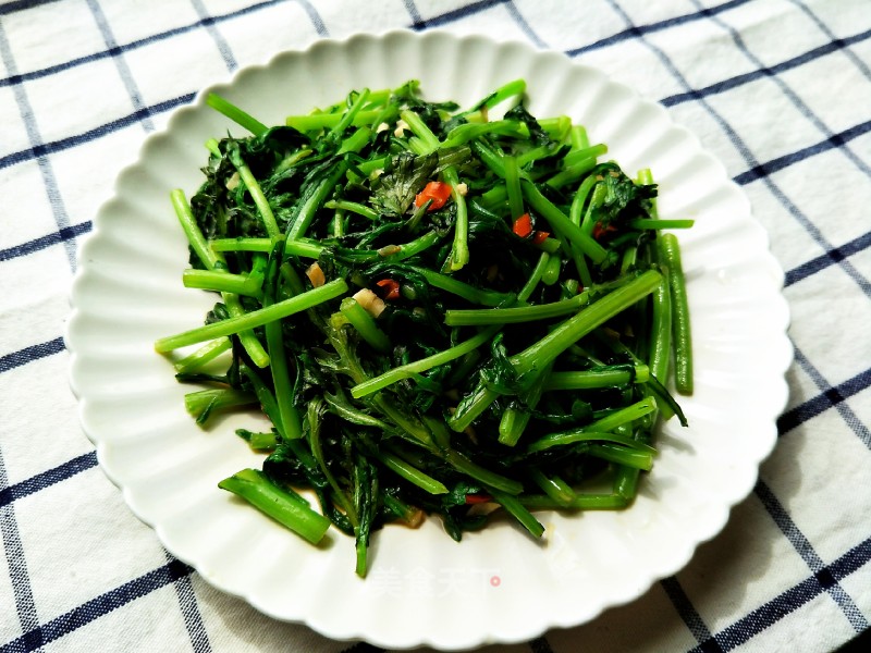 Stir-fried Chrysanthemum recipe