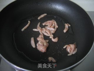 Stir-fried Shredded Pork with Leek and Egg Skin recipe