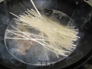 Mixed Mushroom Beef Noodle recipe