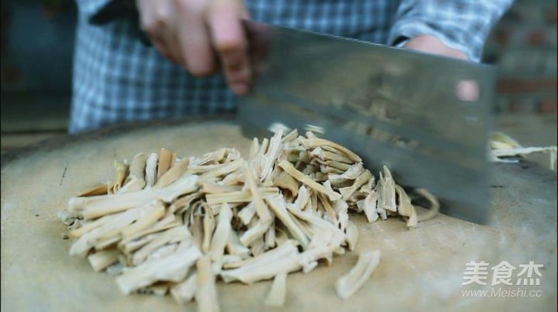 Stir-fried Twice-cooked Pork with Dried Bamboo Shoots recipe