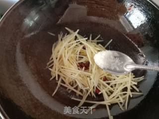 Hot and Sour Fried Potato Shreds recipe