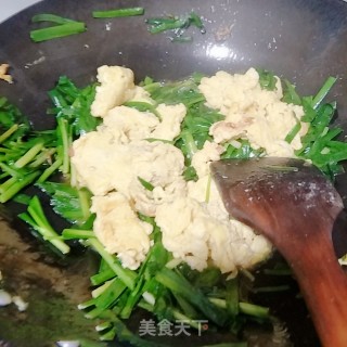 Scrambled Eggs with Spring Chives recipe