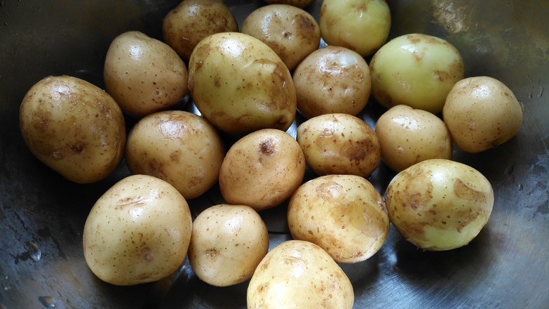 Pan-fried Baby Potatoes recipe