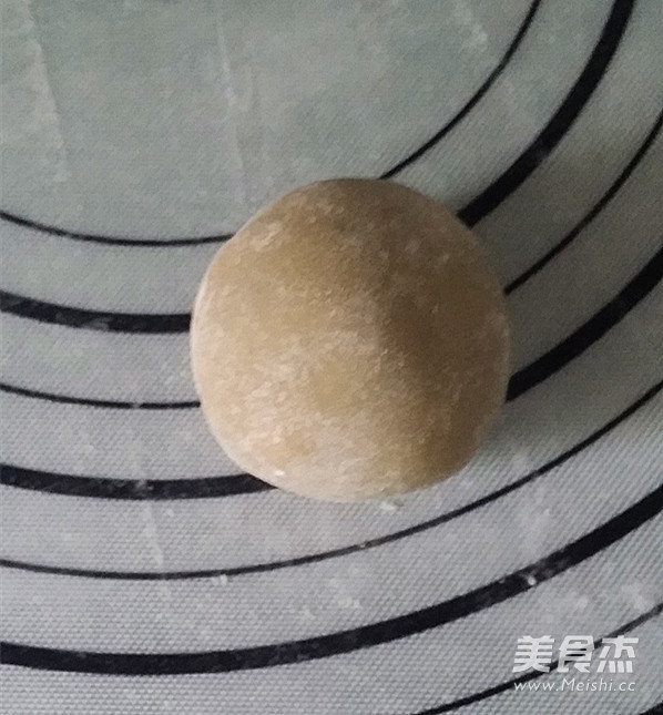 Cantonese Egg Yolk Mooncake recipe