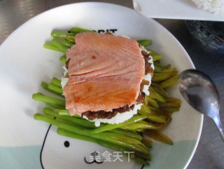 Salmon Rice with Bazhen Sauce recipe