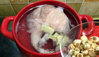 Kun Bo Casserole with Lotus Seed and Pork Belly Soup Pot recipe